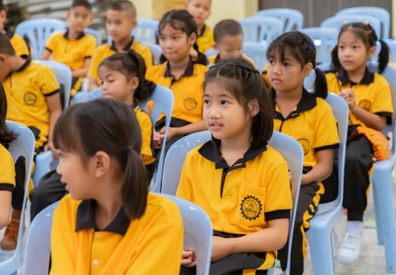 ภาพกิจกรรม  คณะวิทยาศาสตร์และเทคโนโลยี มหาวิทยาลัยราชภัฏกำแพงเพชร ร่วมกับโรงเรียนเทศบาล 2 (วัดทุ่งสวน) สังกัดเทศบาลเมืองกำแพงเพชร จัดกิจกรรมค่ายปฏิบัติการทางวิทยาศาสตร์