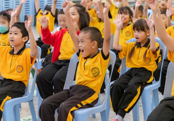 ภาพกิจกรรม  คณะวิทยาศาสตร์และเทคโนโลยี มหาวิทยาลัยราชภัฏกำแพงเพชร ร่วมกับโรงเรียนเทศบาล 2 (วัดทุ่งสวน) สังกัดเทศบาลเมืองกำแพงเพชร จัดกิจกรรมค่ายปฏิบัติการทางวิทยาศาสตร์