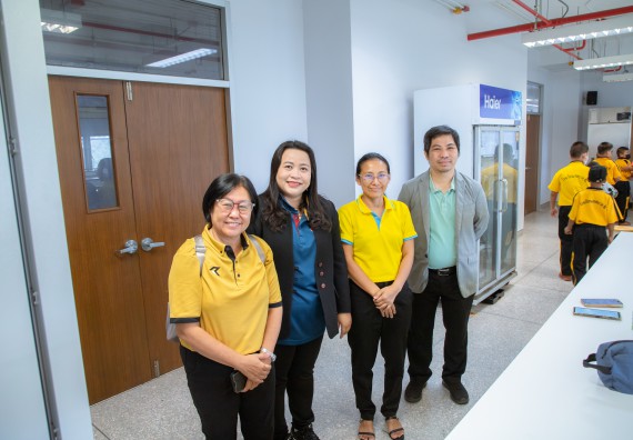 ภาพกิจกรรม  คณะวิทยาศาสตร์และเทคโนโลยี มหาวิทยาลัยราชภัฏกำแพงเพชร ร่วมกับโรงเรียนเทศบาล 2 (วัดทุ่งสวน) สังกัดเทศบาลเมืองกำแพงเพชร จัดกิจกรรมค่ายปฏิบัติการทางวิทยาศาสตร์