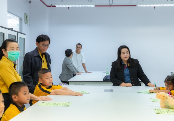 ภาพกิจกรรม  คณะวิทยาศาสตร์และเทคโนโลยี มหาวิทยาลัยราชภัฏกำแพงเพชร ร่วมกับโรงเรียนเทศบาล 2 (วัดทุ่งสวน) สังกัดเทศบาลเมืองกำแพงเพชร จัดกิจกรรมค่ายปฏิบัติการทางวิทยาศาสตร์