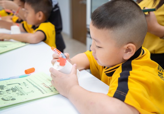 ภาพกิจกรรม  คณะวิทยาศาสตร์และเทคโนโลยี มหาวิทยาลัยราชภัฏกำแพงเพชร ร่วมกับโรงเรียนเทศบาล 2 (วัดทุ่งสวน) สังกัดเทศบาลเมืองกำแพงเพชร จัดกิจกรรมค่ายปฏิบัติการทางวิทยาศาสตร์