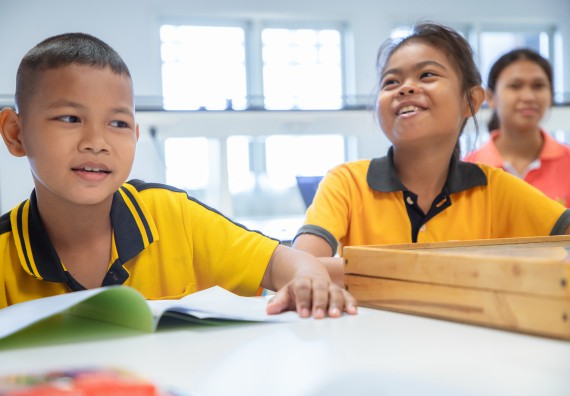 ภาพกิจกรรม  คณะวิทยาศาสตร์และเทคโนโลยี มหาวิทยาลัยราชภัฏกำแพงเพชร ร่วมกับโรงเรียนเทศบาล 2 (วัดทุ่งสวน) สังกัดเทศบาลเมืองกำแพงเพชร จัดกิจกรรมค่ายปฏิบัติการทางวิทยาศาสตร์