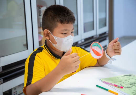 ภาพกิจกรรม  คณะวิทยาศาสตร์และเทคโนโลยี มหาวิทยาลัยราชภัฏกำแพงเพชร ร่วมกับโรงเรียนเทศบาล 2 (วัดทุ่งสวน) สังกัดเทศบาลเมืองกำแพงเพชร จัดกิจกรรมค่ายปฏิบัติการทางวิทยาศาสตร์