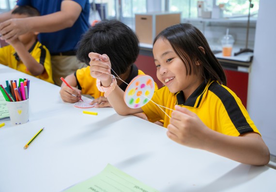 ภาพกิจกรรม  คณะวิทยาศาสตร์และเทคโนโลยี มหาวิทยาลัยราชภัฏกำแพงเพชร ร่วมกับโรงเรียนเทศบาล 2 (วัดทุ่งสวน) สังกัดเทศบาลเมืองกำแพงเพชร จัดกิจกรรมค่ายปฏิบัติการทางวิทยาศาสตร์