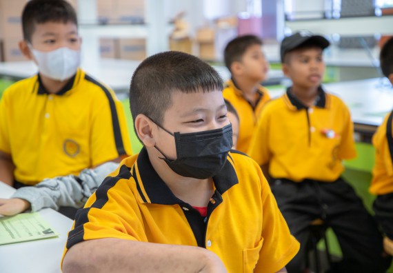 ภาพกิจกรรม  คณะวิทยาศาสตร์และเทคโนโลยี มหาวิทยาลัยราชภัฏกำแพงเพชร ร่วมกับโรงเรียนเทศบาล 2 (วัดทุ่งสวน) สังกัดเทศบาลเมืองกำแพงเพชร จัดกิจกรรมค่ายปฏิบัติการทางวิทยาศาสตร์