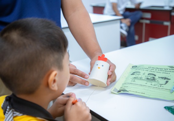 ภาพกิจกรรม  คณะวิทยาศาสตร์และเทคโนโลยี มหาวิทยาลัยราชภัฏกำแพงเพชร ร่วมกับโรงเรียนเทศบาล 2 (วัดทุ่งสวน) สังกัดเทศบาลเมืองกำแพงเพชร จัดกิจกรรมค่ายปฏิบัติการทางวิทยาศาสตร์