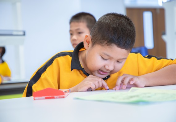 ภาพกิจกรรม  คณะวิทยาศาสตร์และเทคโนโลยี มหาวิทยาลัยราชภัฏกำแพงเพชร ร่วมกับโรงเรียนเทศบาล 2 (วัดทุ่งสวน) สังกัดเทศบาลเมืองกำแพงเพชร จัดกิจกรรมค่ายปฏิบัติการทางวิทยาศาสตร์