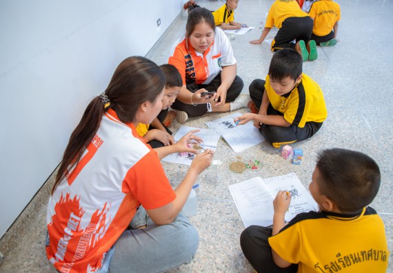 ภาพกิจกรรม  คณะวิทยาศาสตร์และเทคโนโลยี มหาวิทยาลัยราชภัฏกำแพงเพชร ร่วมกับโรงเรียนเทศบาล 2 (วัดทุ่งสวน) สังกัดเทศบาลเมืองกำแพงเพชร จัดกิจกรรมค่ายปฏิบัติการทางวิทยาศาสตร์