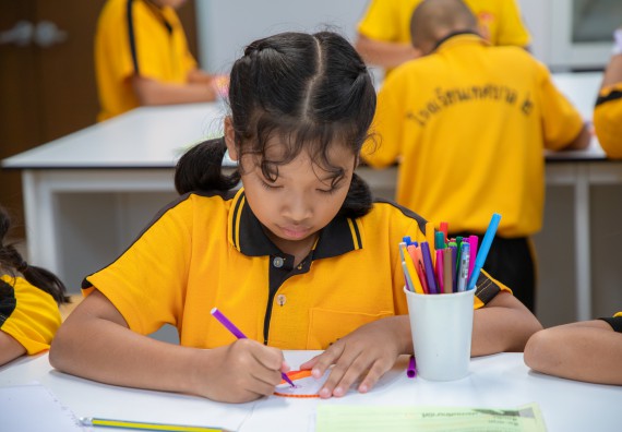 ภาพกิจกรรม  คณะวิทยาศาสตร์และเทคโนโลยี มหาวิทยาลัยราชภัฏกำแพงเพชร ร่วมกับโรงเรียนเทศบาล 2 (วัดทุ่งสวน) สังกัดเทศบาลเมืองกำแพงเพชร จัดกิจกรรมค่ายปฏิบัติการทางวิทยาศาสตร์