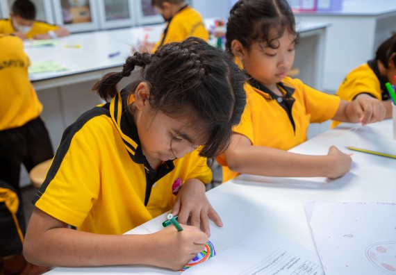 ภาพกิจกรรม  คณะวิทยาศาสตร์และเทคโนโลยี มหาวิทยาลัยราชภัฏกำแพงเพชร ร่วมกับโรงเรียนเทศบาล 2 (วัดทุ่งสวน) สังกัดเทศบาลเมืองกำแพงเพชร จัดกิจกรรมค่ายปฏิบัติการทางวิทยาศาสตร์