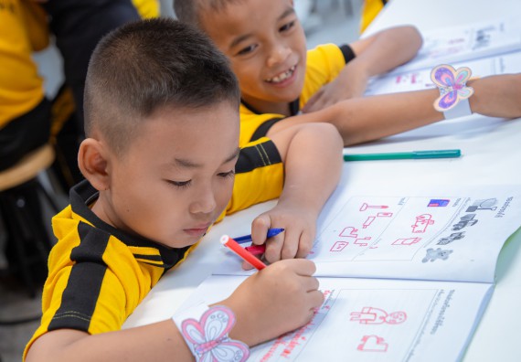 ภาพกิจกรรม  คณะวิทยาศาสตร์และเทคโนโลยี มหาวิทยาลัยราชภัฏกำแพงเพชร ร่วมกับโรงเรียนเทศบาล 2 (วัดทุ่งสวน) สังกัดเทศบาลเมืองกำแพงเพชร จัดกิจกรรมค่ายปฏิบัติการทางวิทยาศาสตร์