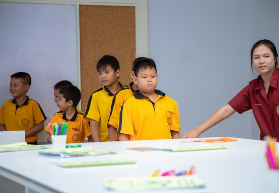 ภาพกิจกรรม  คณะวิทยาศาสตร์และเทคโนโลยี มหาวิทยาลัยราชภัฏกำแพงเพชร ร่วมกับโรงเรียนเทศบาล 2 (วัดทุ่งสวน) สังกัดเทศบาลเมืองกำแพงเพชร จัดกิจกรรมค่ายปฏิบัติการทางวิทยาศาสตร์