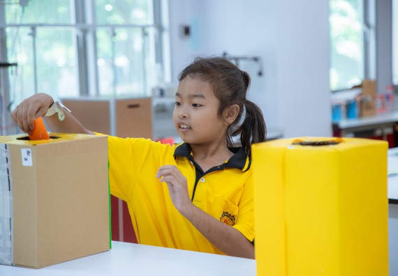 ภาพกิจกรรม  คณะวิทยาศาสตร์และเทคโนโลยี มหาวิทยาลัยราชภัฏกำแพงเพชร ร่วมกับโรงเรียนเทศบาล 2 (วัดทุ่งสวน) สังกัดเทศบาลเมืองกำแพงเพชร จัดกิจกรรมค่ายปฏิบัติการทางวิทยาศาสตร์