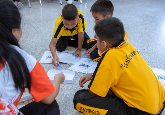 ภาพกิจกรรม  คณะวิทยาศาสตร์และเทคโนโลยี มหาวิทยาลัยราชภัฏกำแพงเพชร ร่วมกับโรงเรียนเทศบาล 2 (วัดทุ่งสวน) สังกัดเทศบาลเมืองกำแพงเพชร จัดกิจกรรมค่ายปฏิบัติการทางวิทยาศาสตร์