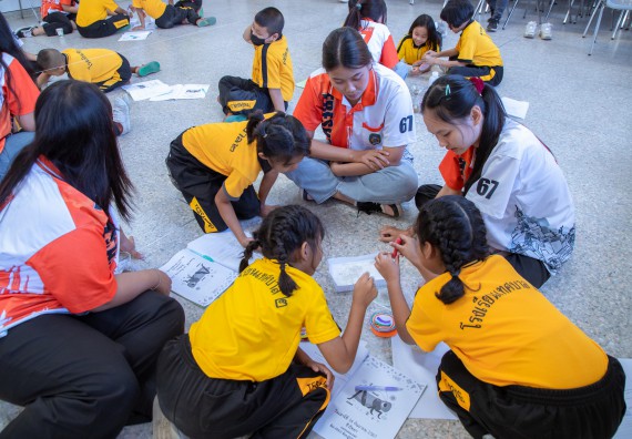 ภาพกิจกรรม  คณะวิทยาศาสตร์และเทคโนโลยี มหาวิทยาลัยราชภัฏกำแพงเพชร ร่วมกับโรงเรียนเทศบาล 2 (วัดทุ่งสวน) สังกัดเทศบาลเมืองกำแพงเพชร จัดกิจกรรมค่ายปฏิบัติการทางวิทยาศาสตร์