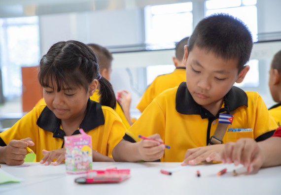 ภาพกิจกรรม  คณะวิทยาศาสตร์และเทคโนโลยี มหาวิทยาลัยราชภัฏกำแพงเพชร ร่วมกับโรงเรียนเทศบาล 2 (วัดทุ่งสวน) สังกัดเทศบาลเมืองกำแพงเพชร จัดกิจกรรมค่ายปฏิบัติการทางวิทยาศาสตร์