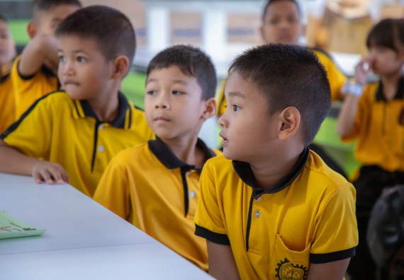 ภาพกิจกรรม  คณะวิทยาศาสตร์และเทคโนโลยี มหาวิทยาลัยราชภัฏกำแพงเพชร ร่วมกับโรงเรียนเทศบาล 2 (วัดทุ่งสวน) สังกัดเทศบาลเมืองกำแพงเพชร จัดกิจกรรมค่ายปฏิบัติการทางวิทยาศาสตร์