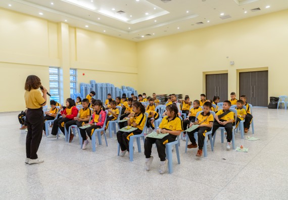 ภาพกิจกรรม  คณะวิทยาศาสตร์และเทคโนโลยี มหาวิทยาลัยราชภัฏกำแพงเพชร ร่วมกับโรงเรียนเทศบาล 2 (วัดทุ่งสวน) สังกัดเทศบาลเมืองกำแพงเพชร จัดกิจกรรมค่ายปฏิบัติการทางวิทยาศาสตร์