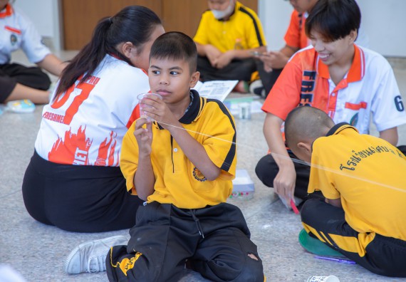 ภาพกิจกรรม  คณะวิทยาศาสตร์และเทคโนโลยี มหาวิทยาลัยราชภัฏกำแพงเพชร ร่วมกับโรงเรียนเทศบาล 2 (วัดทุ่งสวน) สังกัดเทศบาลเมืองกำแพงเพชร จัดกิจกรรมค่ายปฏิบัติการทางวิทยาศาสตร์