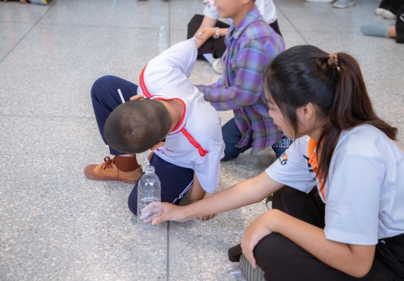 ภาพกิจกรรม  คณะวิทยาศาสตร์และเทคโนโลยี มหาวิทยาลัยราชภัฏกำแพงเพชร ร่วมกับโรงเรียนเทศบาล 2 (วัดทุ่งสวน) สังกัดเทศบาลเมืองกำแพงเพชร จัดกิจกรรมค่ายปฏิบัติการทางวิทยาศาสตร์