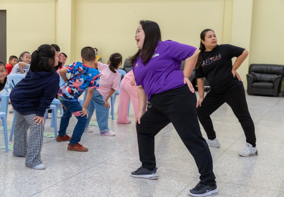 ภาพกิจกรรม  คณะวิทยาศาสตร์และเทคโนโลยี มหาวิทยาลัยราชภัฏกำแพงเพชร ร่วมกับโรงเรียนเทศบาล 2 (วัดทุ่งสวน) สังกัดเทศบาลเมืองกำแพงเพชร จัดกิจกรรมค่ายปฏิบัติการทางวิทยาศาสตร์