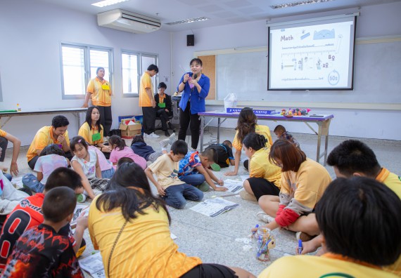 ภาพกิจกรรม  คณะวิทยาศาสตร์และเทคโนโลยี มหาวิทยาลัยราชภัฏกำแพงเพชร ร่วมกับโรงเรียนเทศบาล 2 (วัดทุ่งสวน) สังกัดเทศบาลเมืองกำแพงเพชร จัดกิจกรรมค่ายปฏิบัติการทางวิทยาศาสตร์