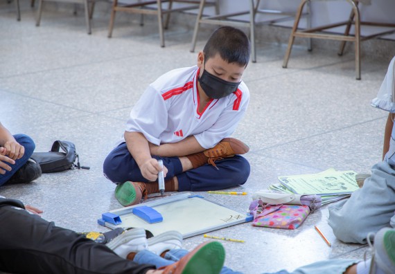 ภาพกิจกรรม  คณะวิทยาศาสตร์และเทคโนโลยี มหาวิทยาลัยราชภัฏกำแพงเพชร ร่วมกับโรงเรียนเทศบาล 2 (วัดทุ่งสวน) สังกัดเทศบาลเมืองกำแพงเพชร จัดกิจกรรมค่ายปฏิบัติการทางวิทยาศาสตร์