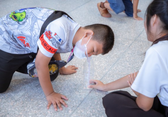 ภาพกิจกรรม  คณะวิทยาศาสตร์และเทคโนโลยี มหาวิทยาลัยราชภัฏกำแพงเพชร ร่วมกับโรงเรียนเทศบาล 2 (วัดทุ่งสวน) สังกัดเทศบาลเมืองกำแพงเพชร จัดกิจกรรมค่ายปฏิบัติการทางวิทยาศาสตร์