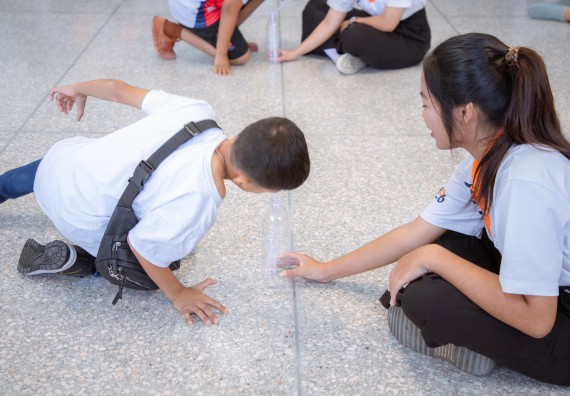 ภาพกิจกรรม  คณะวิทยาศาสตร์และเทคโนโลยี มหาวิทยาลัยราชภัฏกำแพงเพชร ร่วมกับโรงเรียนเทศบาล 2 (วัดทุ่งสวน) สังกัดเทศบาลเมืองกำแพงเพชร จัดกิจกรรมค่ายปฏิบัติการทางวิทยาศาสตร์