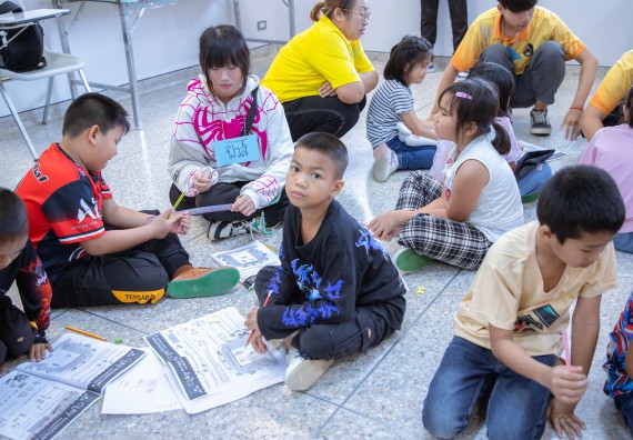 ภาพกิจกรรม  คณะวิทยาศาสตร์และเทคโนโลยี มหาวิทยาลัยราชภัฏกำแพงเพชร ร่วมกับโรงเรียนเทศบาล 2 (วัดทุ่งสวน) สังกัดเทศบาลเมืองกำแพงเพชร จัดกิจกรรมค่ายปฏิบัติการทางวิทยาศาสตร์