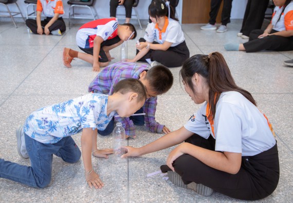 ภาพกิจกรรม  คณะวิทยาศาสตร์และเทคโนโลยี มหาวิทยาลัยราชภัฏกำแพงเพชร ร่วมกับโรงเรียนเทศบาล 2 (วัดทุ่งสวน) สังกัดเทศบาลเมืองกำแพงเพชร จัดกิจกรรมค่ายปฏิบัติการทางวิทยาศาสตร์