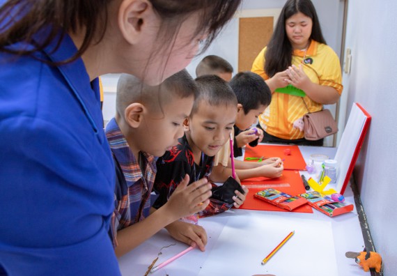 ภาพกิจกรรม  คณะวิทยาศาสตร์และเทคโนโลยี มหาวิทยาลัยราชภัฏกำแพงเพชร ร่วมกับโรงเรียนเทศบาล 2 (วัดทุ่งสวน) สังกัดเทศบาลเมืองกำแพงเพชร จัดกิจกรรมค่ายปฏิบัติการทางวิทยาศาสตร์
