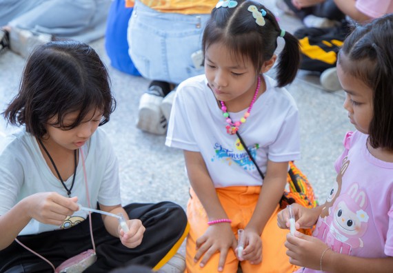 ภาพกิจกรรม  คณะวิทยาศาสตร์และเทคโนโลยี มหาวิทยาลัยราชภัฏกำแพงเพชร ร่วมกับโรงเรียนเทศบาล 2 (วัดทุ่งสวน) สังกัดเทศบาลเมืองกำแพงเพชร จัดกิจกรรมค่ายปฏิบัติการทางวิทยาศาสตร์