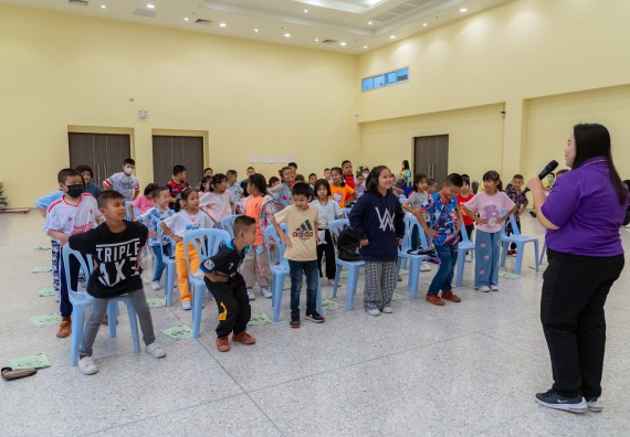 ภาพกิจกรรม  คณะวิทยาศาสตร์และเทคโนโลยี มหาวิทยาลัยราชภัฏกำแพงเพชร ร่วมกับโรงเรียนเทศบาล 2 (วัดทุ่งสวน) สังกัดเทศบาลเมืองกำแพงเพชร จัดกิจกรรมค่ายปฏิบัติการทางวิทยาศาสตร์