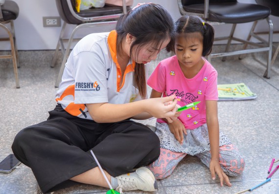 ภาพกิจกรรม  คณะวิทยาศาสตร์และเทคโนโลยี มหาวิทยาลัยราชภัฏกำแพงเพชร ร่วมกับโรงเรียนเทศบาล 2 (วัดทุ่งสวน) สังกัดเทศบาลเมืองกำแพงเพชร จัดกิจกรรมค่ายปฏิบัติการทางวิทยาศาสตร์