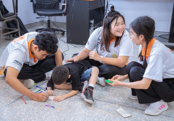 ภาพกิจกรรม  คณะวิทยาศาสตร์และเทคโนโลยี มหาวิทยาลัยราชภัฏกำแพงเพชร ร่วมกับโรงเรียนเทศบาล 2 (วัดทุ่งสวน) สังกัดเทศบาลเมืองกำแพงเพชร จัดกิจกรรมค่ายปฏิบัติการทางวิทยาศาสตร์