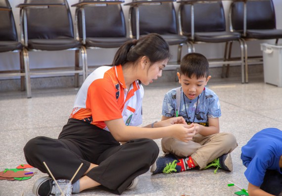 ภาพกิจกรรม  คณะวิทยาศาสตร์และเทคโนโลยี มหาวิทยาลัยราชภัฏกำแพงเพชร ร่วมกับโรงเรียนเทศบาล 2 (วัดทุ่งสวน) สังกัดเทศบาลเมืองกำแพงเพชร จัดกิจกรรมค่ายปฏิบัติการทางวิทยาศาสตร์