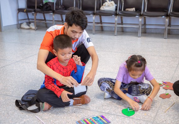 ภาพกิจกรรม  คณะวิทยาศาสตร์และเทคโนโลยี มหาวิทยาลัยราชภัฏกำแพงเพชร ร่วมกับโรงเรียนเทศบาล 2 (วัดทุ่งสวน) สังกัดเทศบาลเมืองกำแพงเพชร จัดกิจกรรมค่ายปฏิบัติการทางวิทยาศาสตร์