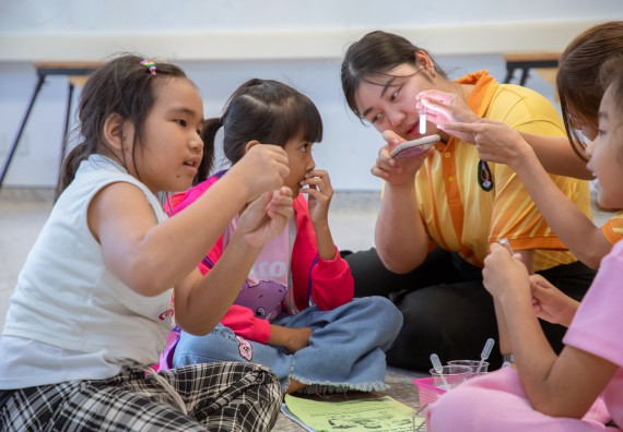 ภาพกิจกรรม  คณะวิทยาศาสตร์และเทคโนโลยี มหาวิทยาลัยราชภัฏกำแพงเพชร ร่วมกับโรงเรียนเทศบาล 2 (วัดทุ่งสวน) สังกัดเทศบาลเมืองกำแพงเพชร จัดกิจกรรมค่ายปฏิบัติการทางวิทยาศาสตร์