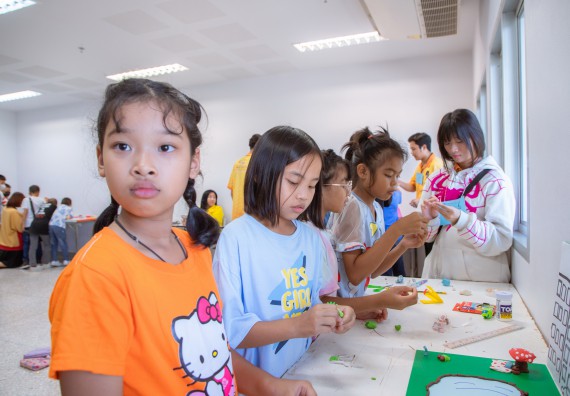 ภาพกิจกรรม  คณะวิทยาศาสตร์และเทคโนโลยี มหาวิทยาลัยราชภัฏกำแพงเพชร ร่วมกับโรงเรียนเทศบาล 2 (วัดทุ่งสวน) สังกัดเทศบาลเมืองกำแพงเพชร จัดกิจกรรมค่ายปฏิบัติการทางวิทยาศาสตร์