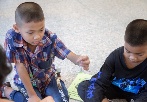 ภาพกิจกรรม  คณะวิทยาศาสตร์และเทคโนโลยี มหาวิทยาลัยราชภัฏกำแพงเพชร ร่วมกับโรงเรียนเทศบาล 2 (วัดทุ่งสวน) สังกัดเทศบาลเมืองกำแพงเพชร จัดกิจกรรมค่ายปฏิบัติการทางวิทยาศาสตร์