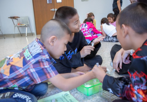 ภาพกิจกรรม  คณะวิทยาศาสตร์และเทคโนโลยี มหาวิทยาลัยราชภัฏกำแพงเพชร ร่วมกับโรงเรียนเทศบาล 2 (วัดทุ่งสวน) สังกัดเทศบาลเมืองกำแพงเพชร จัดกิจกรรมค่ายปฏิบัติการทางวิทยาศาสตร์