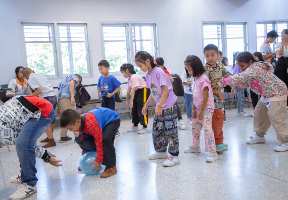 ภาพกิจกรรม  คณะวิทยาศาสตร์และเทคโนโลยี มหาวิทยาลัยราชภัฏกำแพงเพชร ร่วมกับโรงเรียนเทศบาล 2 (วัดทุ่งสวน) สังกัดเทศบาลเมืองกำแพงเพชร จัดกิจกรรมค่ายปฏิบัติการทางวิทยาศาสตร์