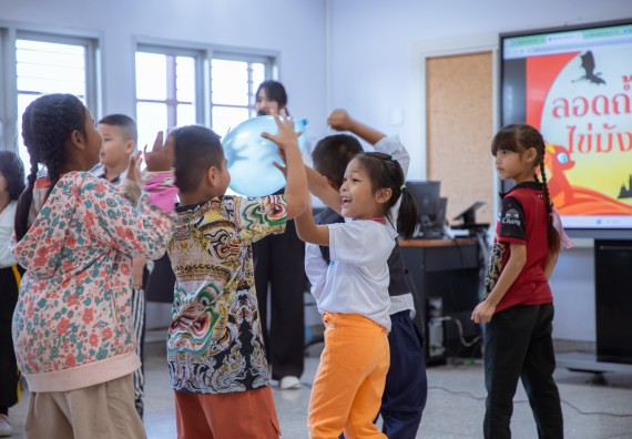 ภาพกิจกรรม  คณะวิทยาศาสตร์และเทคโนโลยี มหาวิทยาลัยราชภัฏกำแพงเพชร ร่วมกับโรงเรียนเทศบาล 2 (วัดทุ่งสวน) สังกัดเทศบาลเมืองกำแพงเพชร จัดกิจกรรมค่ายปฏิบัติการทางวิทยาศาสตร์