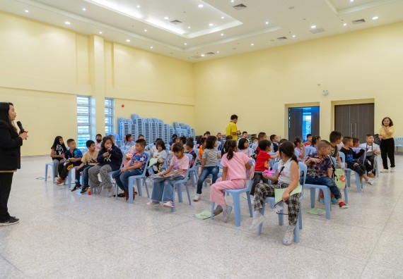 ภาพกิจกรรม  คณะวิทยาศาสตร์และเทคโนโลยี มหาวิทยาลัยราชภัฏกำแพงเพชร ร่วมกับโรงเรียนเทศบาล 2 (วัดทุ่งสวน) สังกัดเทศบาลเมืองกำแพงเพชร จัดกิจกรรมค่ายปฏิบัติการทางวิทยาศาสตร์