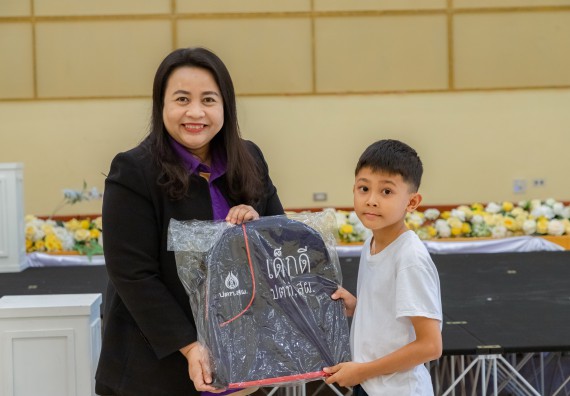 ภาพกิจกรรม  คณะวิทยาศาสตร์และเทคโนโลยี มหาวิทยาลัยราชภัฏกำแพงเพชร ร่วมกับโรงเรียนเทศบาล 2 (วัดทุ่งสวน) สังกัดเทศบาลเมืองกำแพงเพชร จัดกิจกรรมค่ายปฏิบัติการทางวิทยาศาสตร์