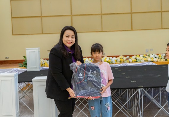 ภาพกิจกรรม  คณะวิทยาศาสตร์และเทคโนโลยี มหาวิทยาลัยราชภัฏกำแพงเพชร ร่วมกับโรงเรียนเทศบาล 2 (วัดทุ่งสวน) สังกัดเทศบาลเมืองกำแพงเพชร จัดกิจกรรมค่ายปฏิบัติการทางวิทยาศาสตร์