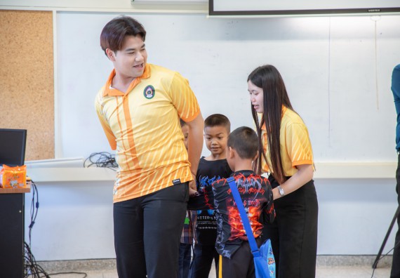 ภาพกิจกรรม  คณะวิทยาศาสตร์และเทคโนโลยี มหาวิทยาลัยราชภัฏกำแพงเพชร ร่วมกับโรงเรียนเทศบาล 2 (วัดทุ่งสวน) สังกัดเทศบาลเมืองกำแพงเพชร จัดกิจกรรมค่ายปฏิบัติการทางวิทยาศาสตร์