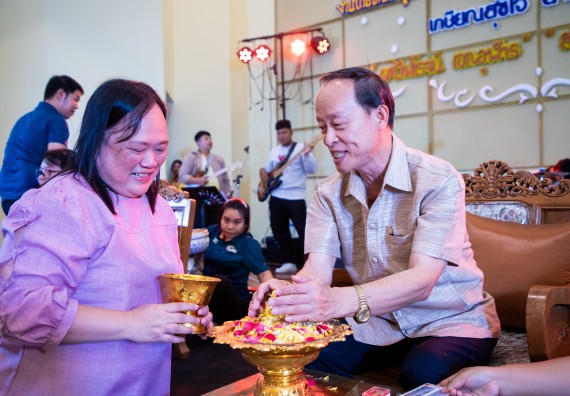 ภาพกิจกรรม   คณะวิทยาศาสตร์และเทคโนโลยี มหาวิทยาลัยราชภัฏกำแพงเพชร จัดงานเกษียณอายุราชการ คณะวิทยาศาสตร์และเทคโนโลยี ประจำปี 2567