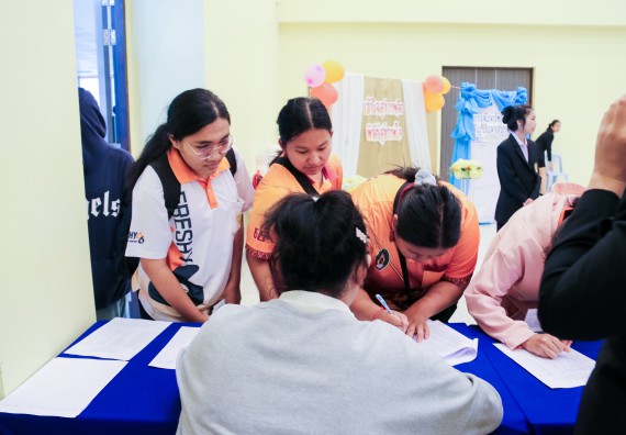 ภาพกิจกรรม  โปรแกรมวิชาสาธารณสุขศาสตร์ คณะวิทยาศาสตร์และเทคโนโลยี มหาวิทยาลัยราชภัฏกำแพงเพชร ได้จัดกิจกรรมการสัมมนาในหัวข้อ “เข้าใจสุขภาพจิต พิชิตสุขภาพใจ”